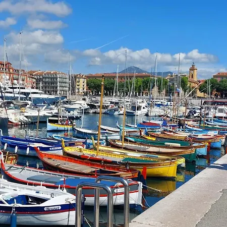 2p Renove Avec Terrasse Au Port De Lägenhet *